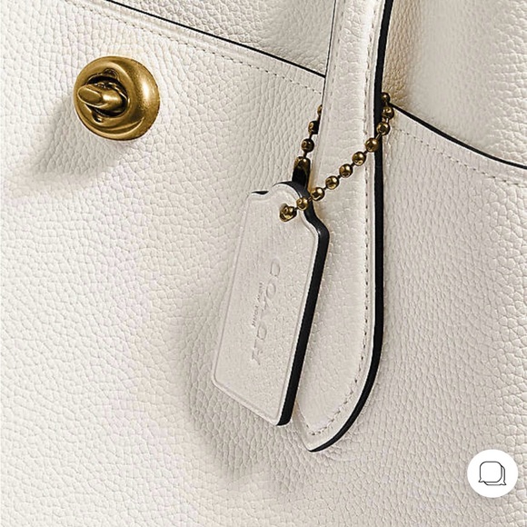 Lora Carryall - Picture 5 of 9